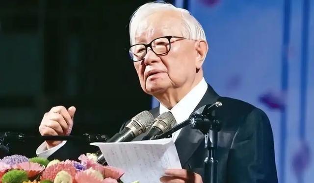 2023年，台积电创始人张忠谋说：“如果美国想扼杀他们，中国真的无能为力！”不仅