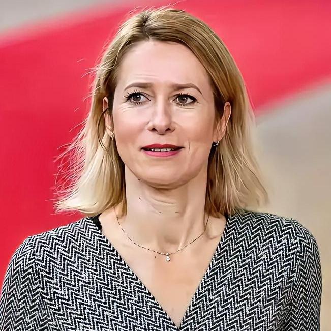 特朗普憋了好几个月，最终还是在元旦节即将结束时，下令对委内瑞拉发动空袭。

据美