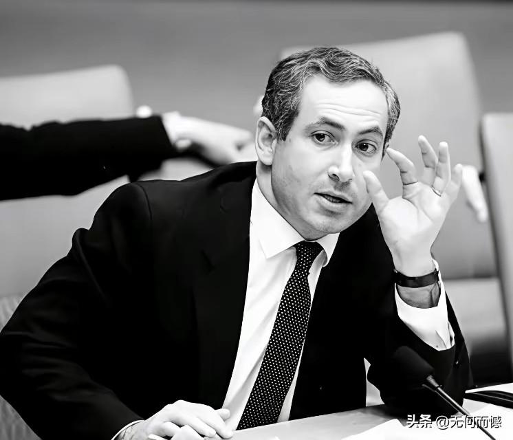 内塔尼亚胡年轻的时候，也是非常帅气的，而且也是非常有个性的，据说在他的同龄人当中