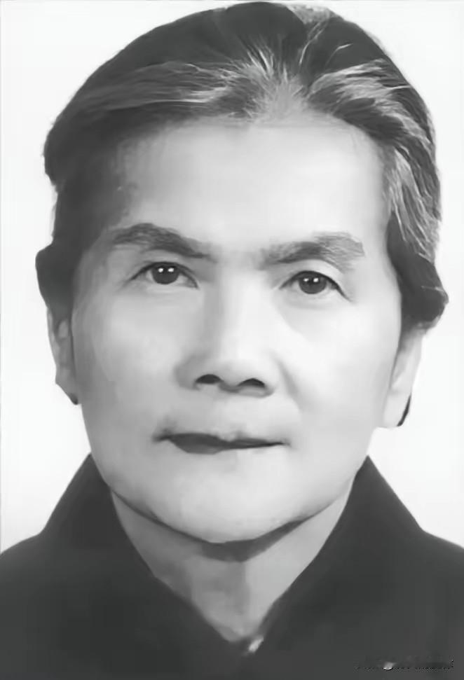 她是苏维埃最高权力圈唯一女性，征战半生无败绩，却蒙冤坐牢25年
 
近代革命百年