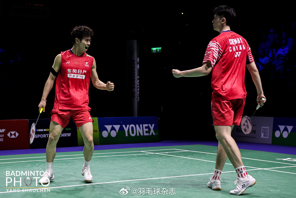 陈柏阳/刘毅德国赛男双夺冠以17比21、21比15、21比12逆转法国组合马尤/