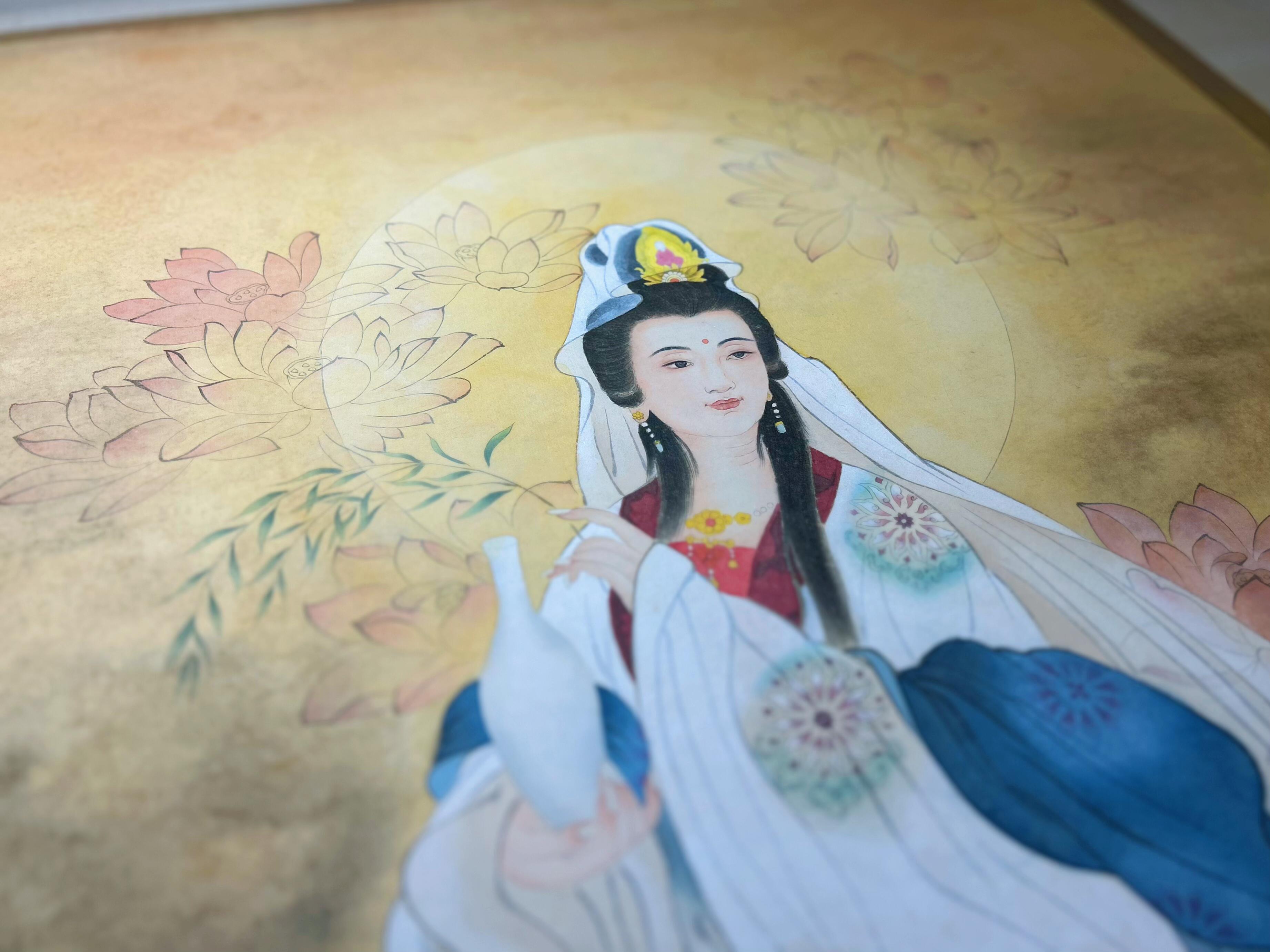 《法华经》中说：“若人散乱心，乃至以一华，供养于画像，渐见无数佛。”观音菩萨 ​