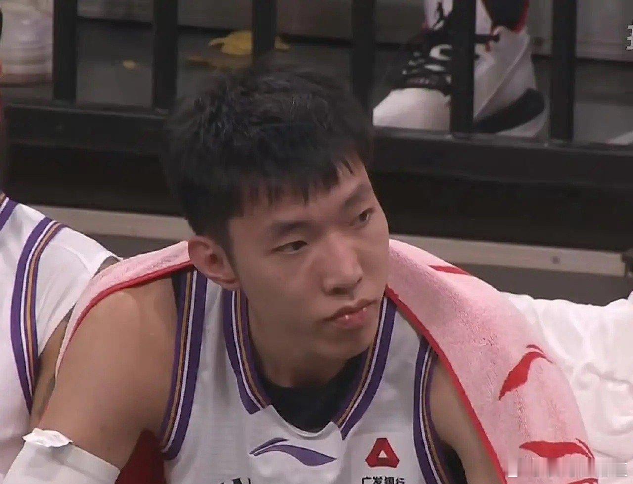 久违的胜利，北控81-77险胜辽宁，这3位球员是今晚赢球最大功臣！1. 佩里，打