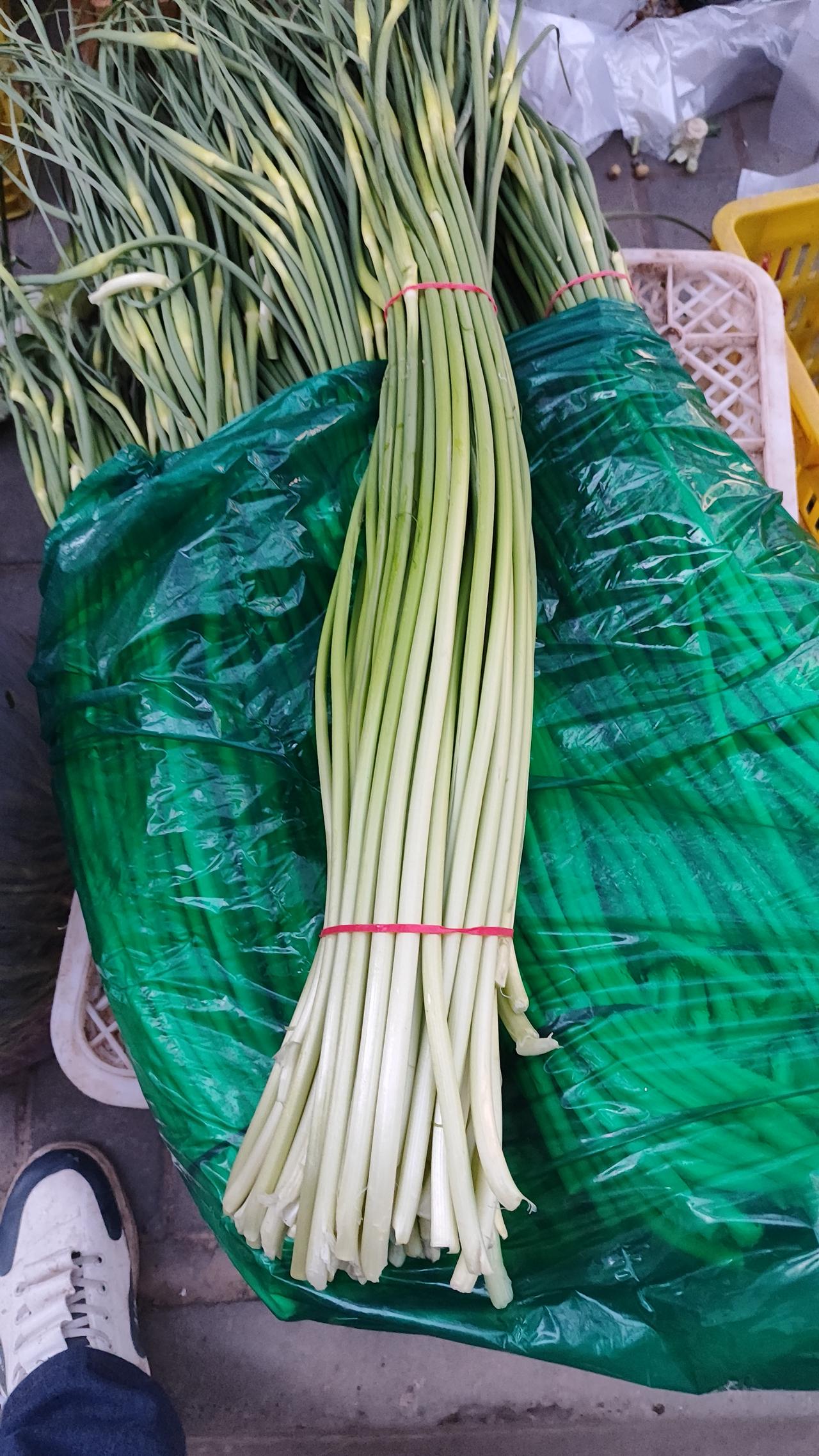 喜欢吃红拂蒜薹的看过来