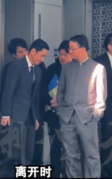 这个冬天，每个中国男人都应该有一套中山装！