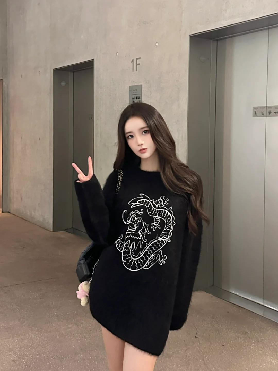 最近降温 龙元素全黑look🖤