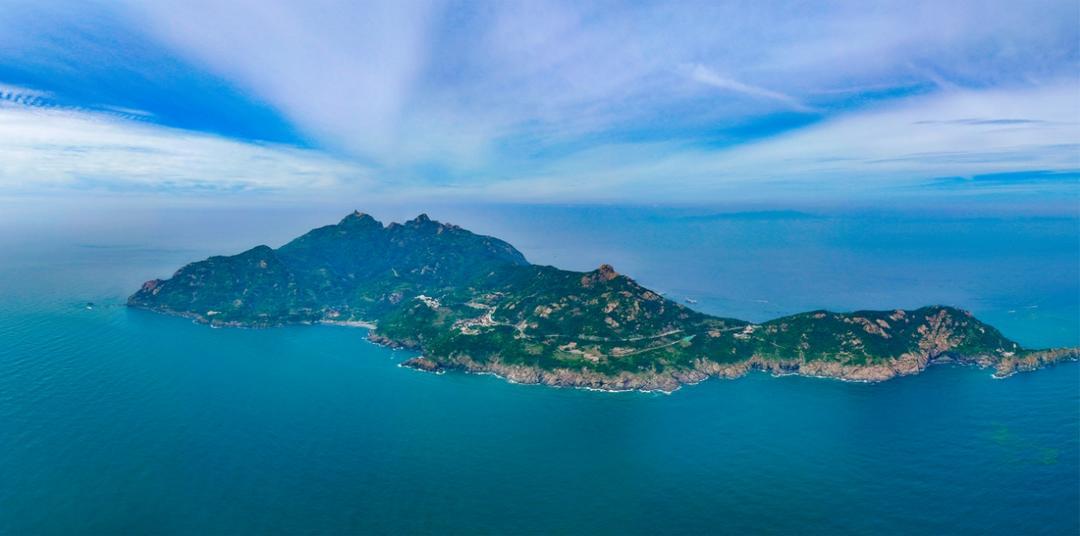 近日，作为省级生态产品价值实现试点，青岛西海岸新区灵山岛省级自然保护区2024年