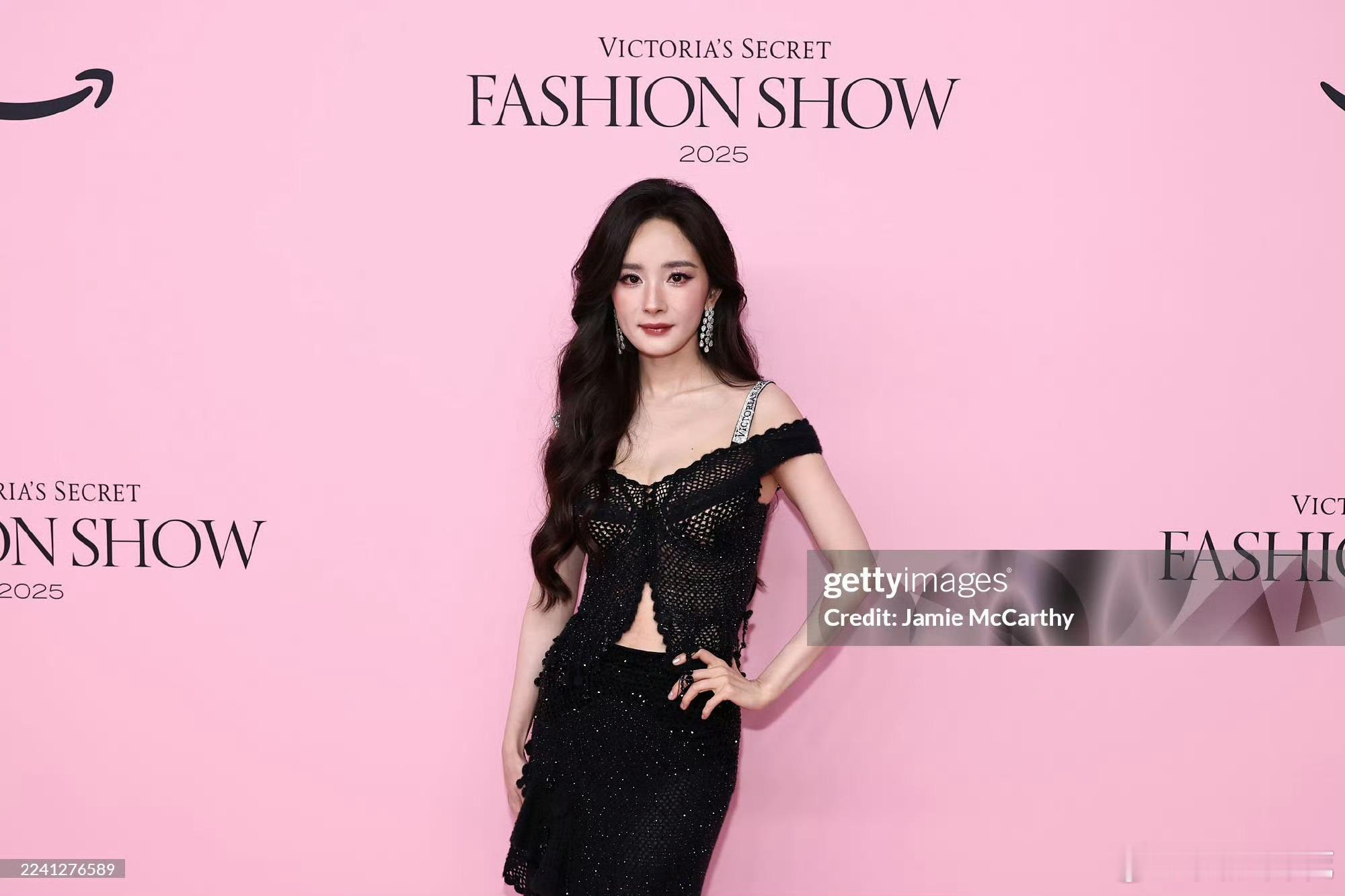 杨幂｜2025维密大秀 VICTORIA'S SECRET FASHION SH
