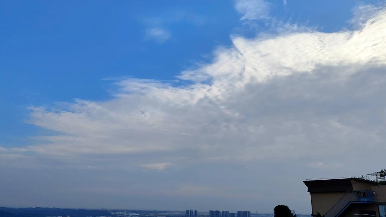 我认为不喜欢，夏天温度太高，很热，蚊子又很多！特别是三伏天的时候，那日子简直是难
