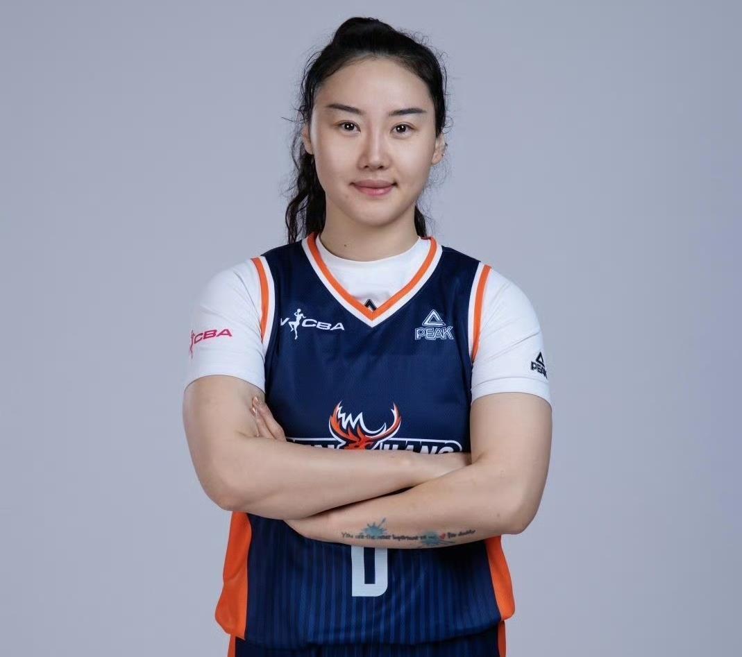 翟若云砍下29分9篮板，却只能看着记分牌上的败局沉默离场；武桐桐送出14次助攻，