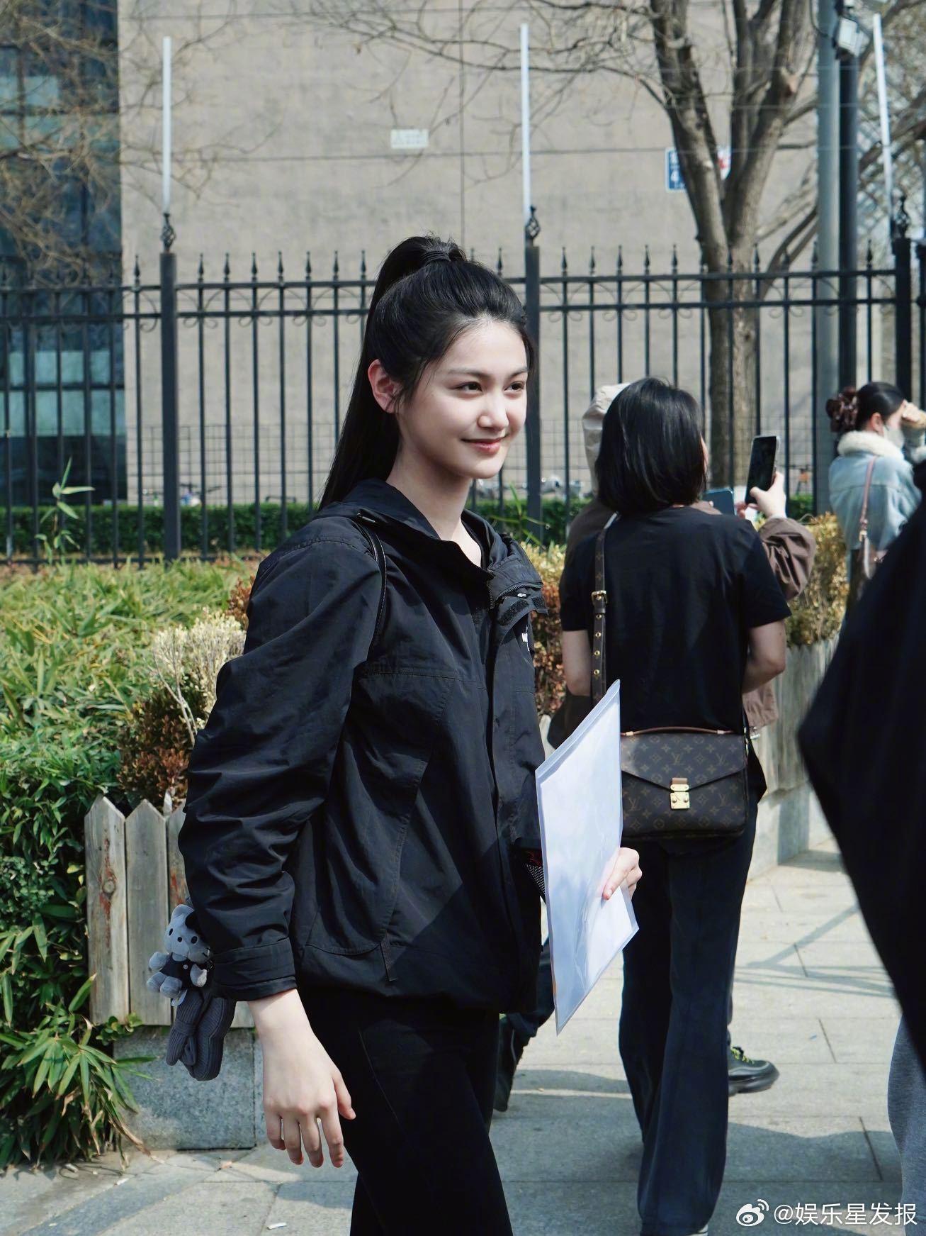 张籽沐艺考状态夯爆了 张籽沐四大院校复试全通关，今年艺考政策严格，中戏更是直接靠