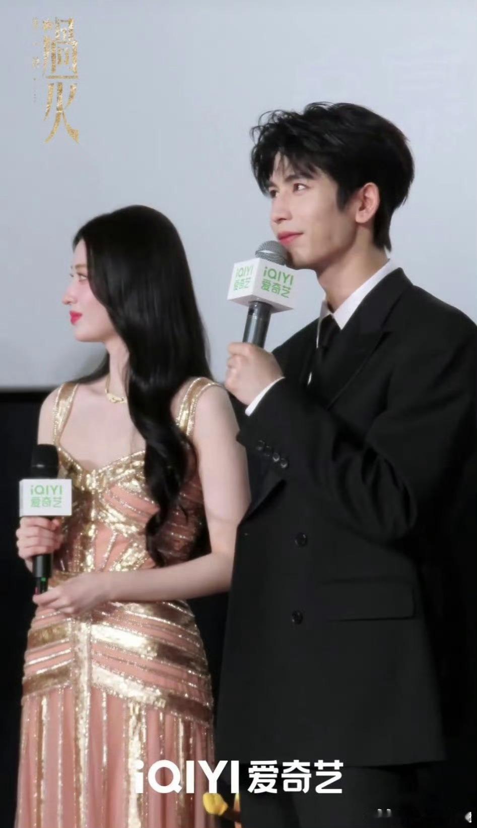 张凌赫剧透最期待的名场面张凌赫亲自剧透后续婚礼名场面，连新郎新娘状态都捉摸不透，
