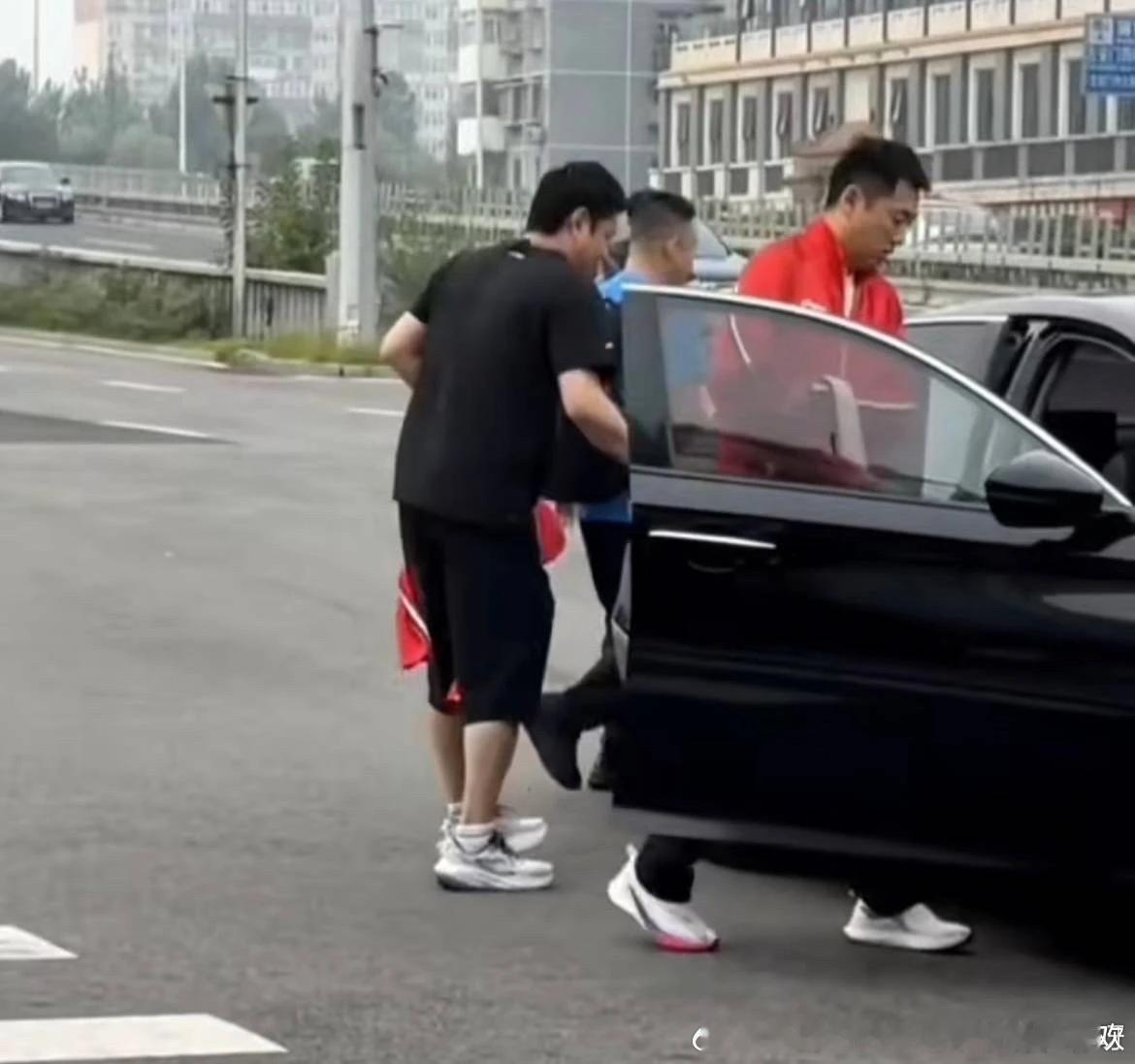 邱指导真的不认识吴灏么
