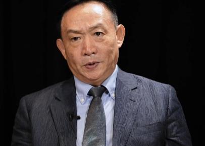 专家卢麒元近日在北京公开发声，他提出了一个惊世骇俗的主张：“立法者每次参与都要政