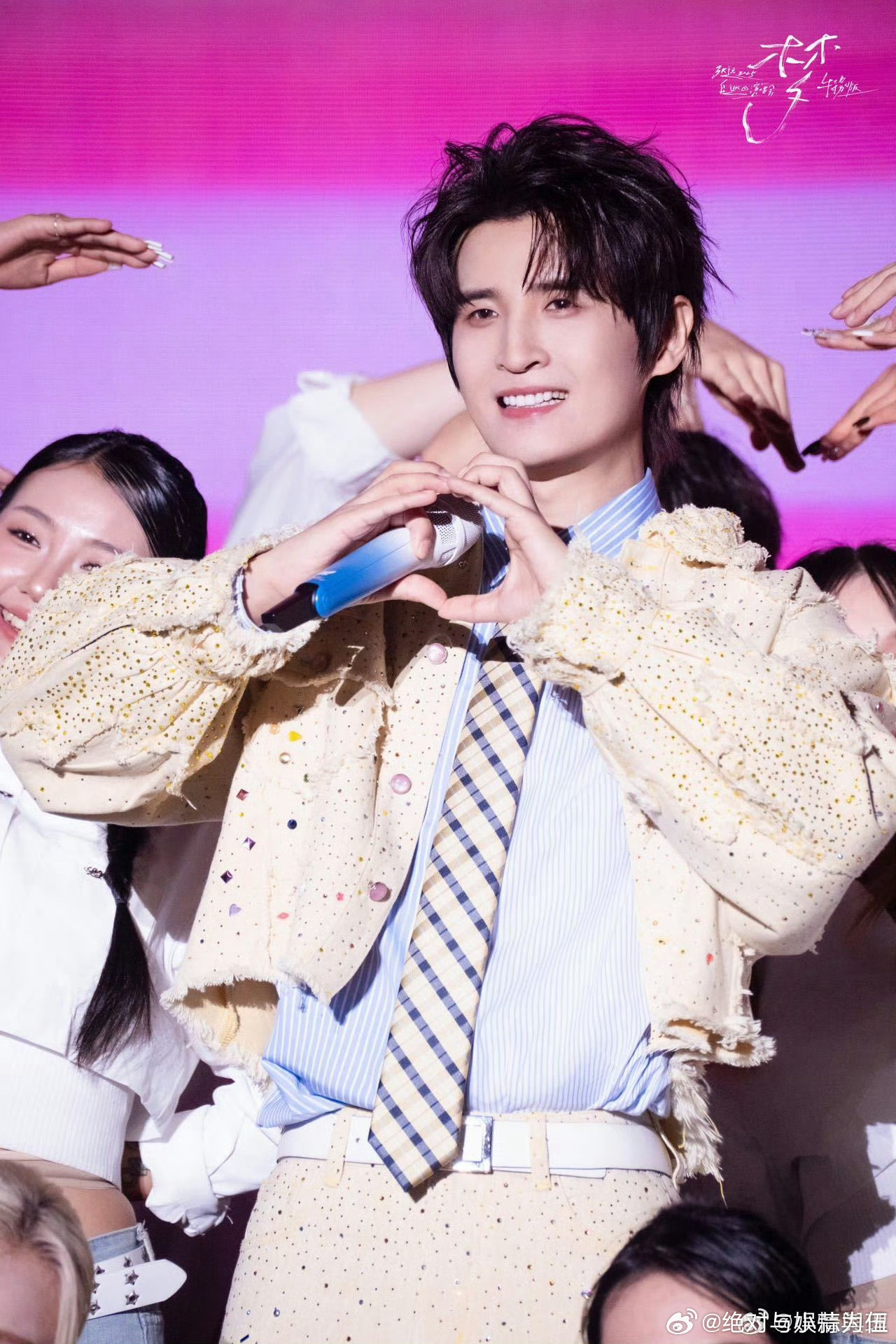 张远老辈子坚持手搓bgm 首场前紧张到切错号，还在评论区手搓文字+语音双版BGM