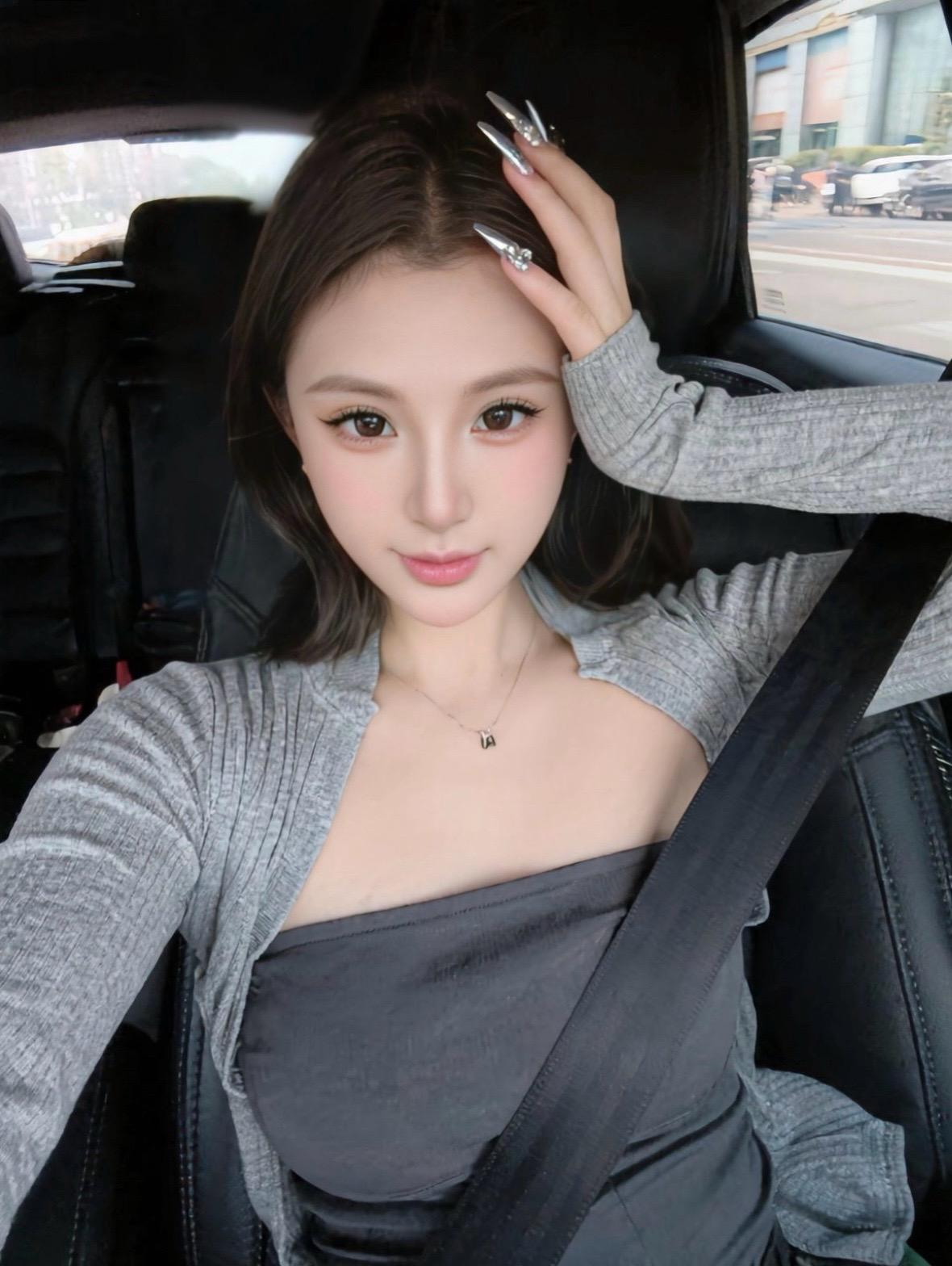 差点又联系你了 还好我忍住了 你看天又黑了 我又熬过了一天