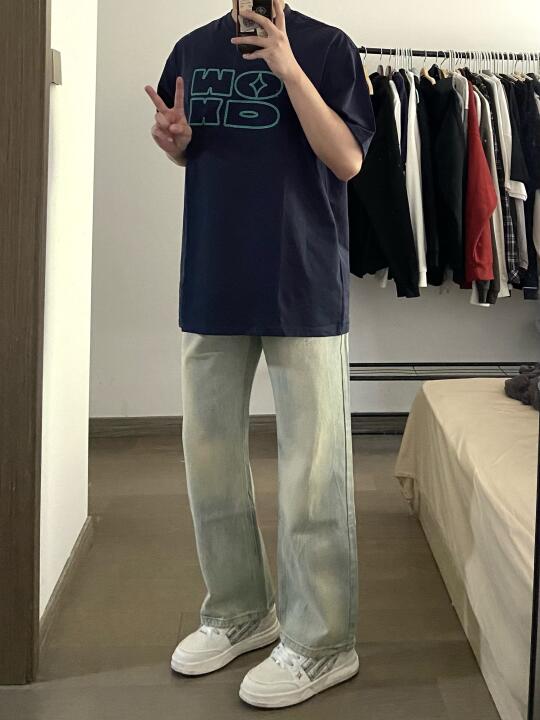 男生夏季穿搭｜蓝色短袖➕浅色牛仔裤！