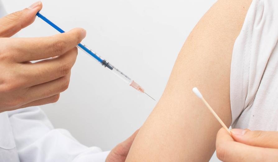 国家疾控局等七部门30日发出通知，经国务院同意，将人乳头瘤病毒疫苗也就是HPV疫