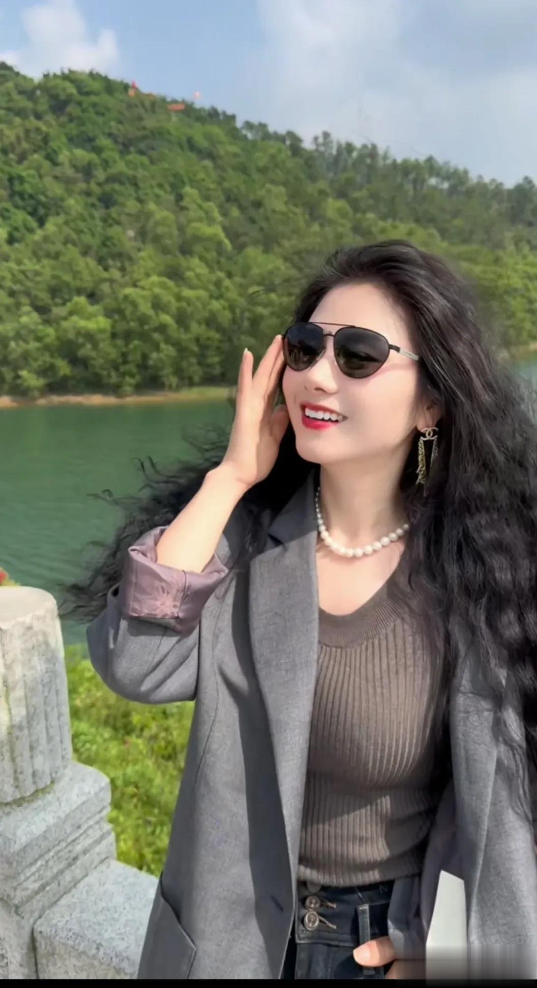 确实挺羡慕西游记里的唐僧，原来总担心他会真的被妖精吃掉，可见那时多幼稚的。

现
