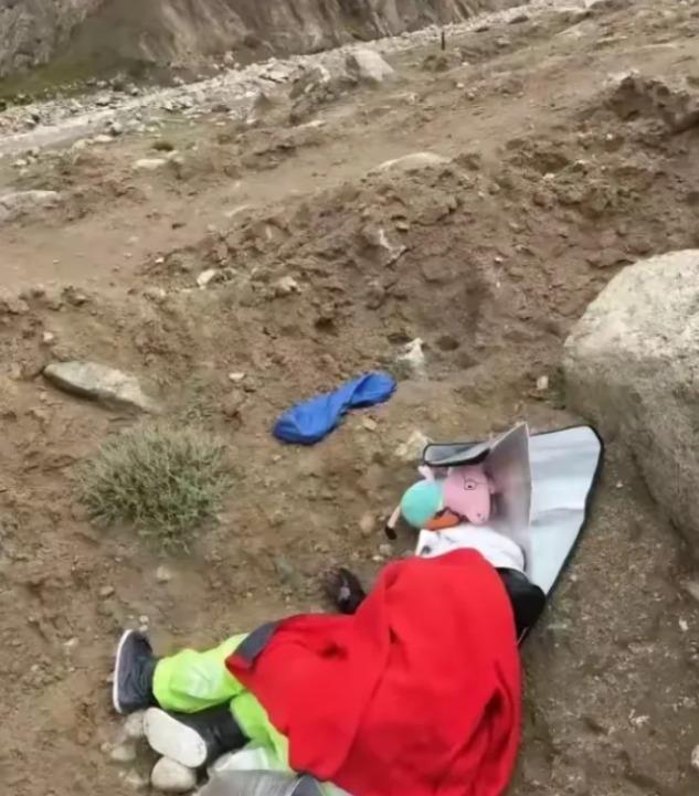 上海女孩Rocky独自探险西藏无人区，失联22天后被发现遇难，家人悬赏30万寻人