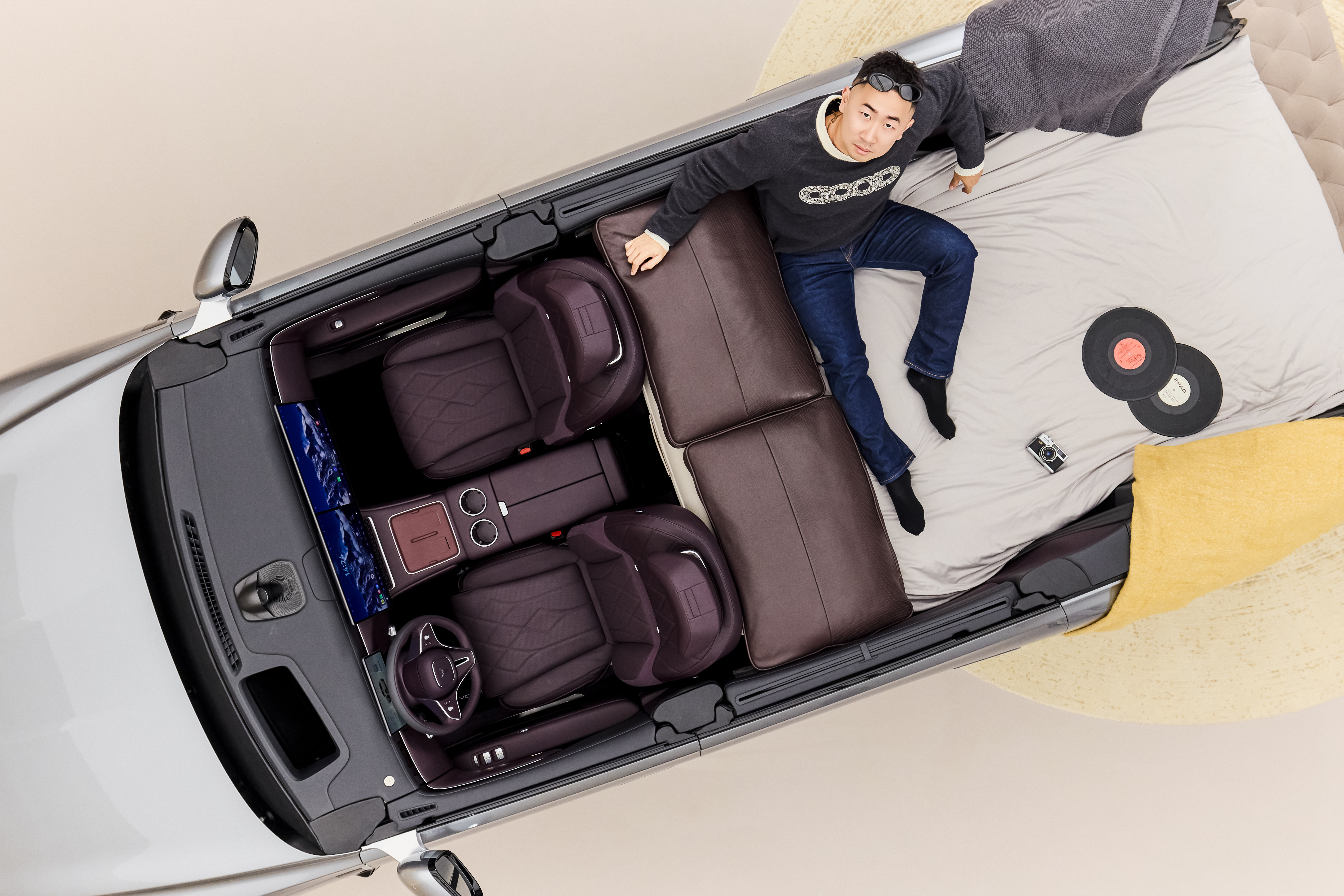 累了吗兄弟？来泰山X8躺一会，够大躺得下 岚图泰山X8