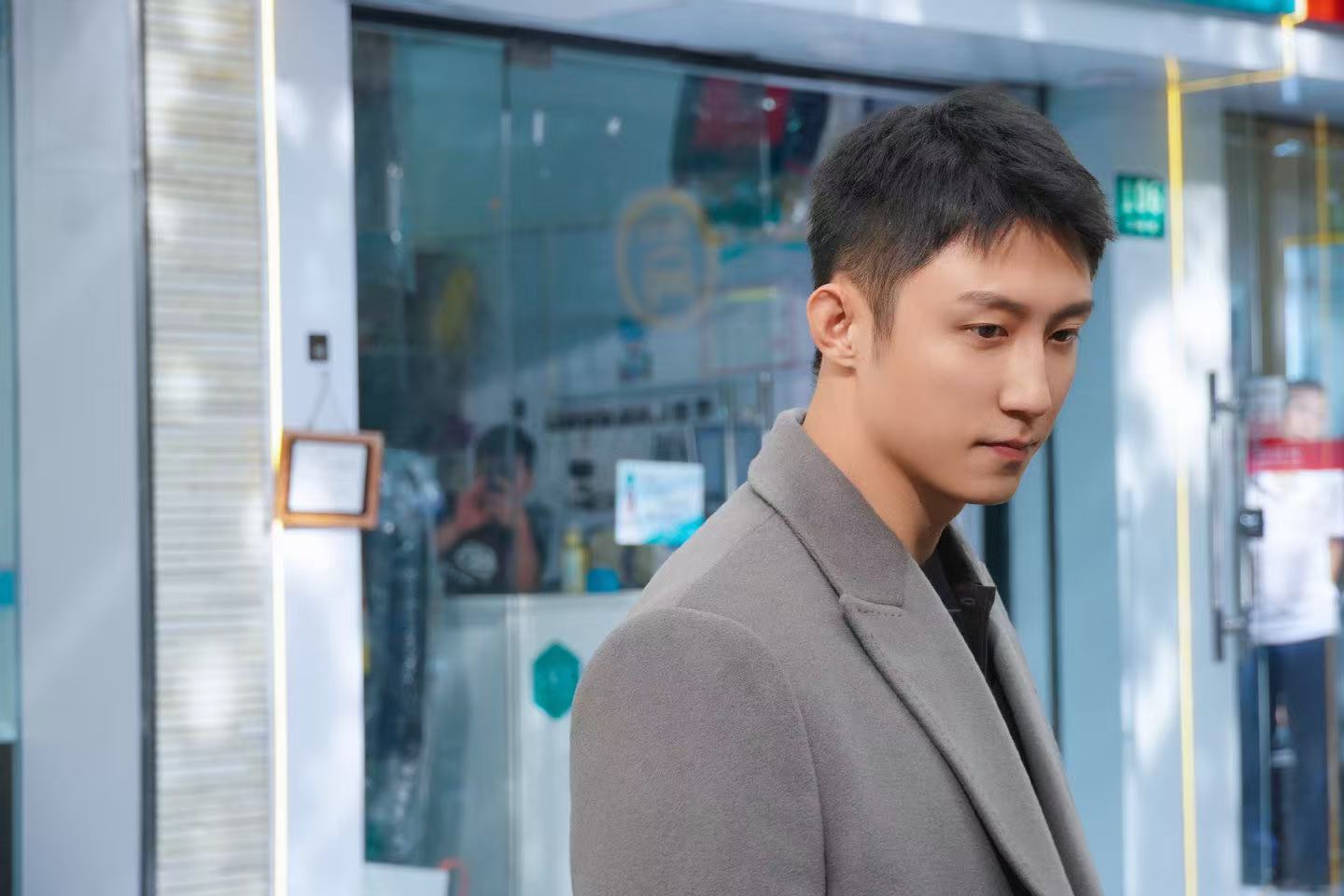 我也想跟黄景瑜演两集冬至  导演要不看看大家真的很想和黄景瑜演两集《冬至》，不仅