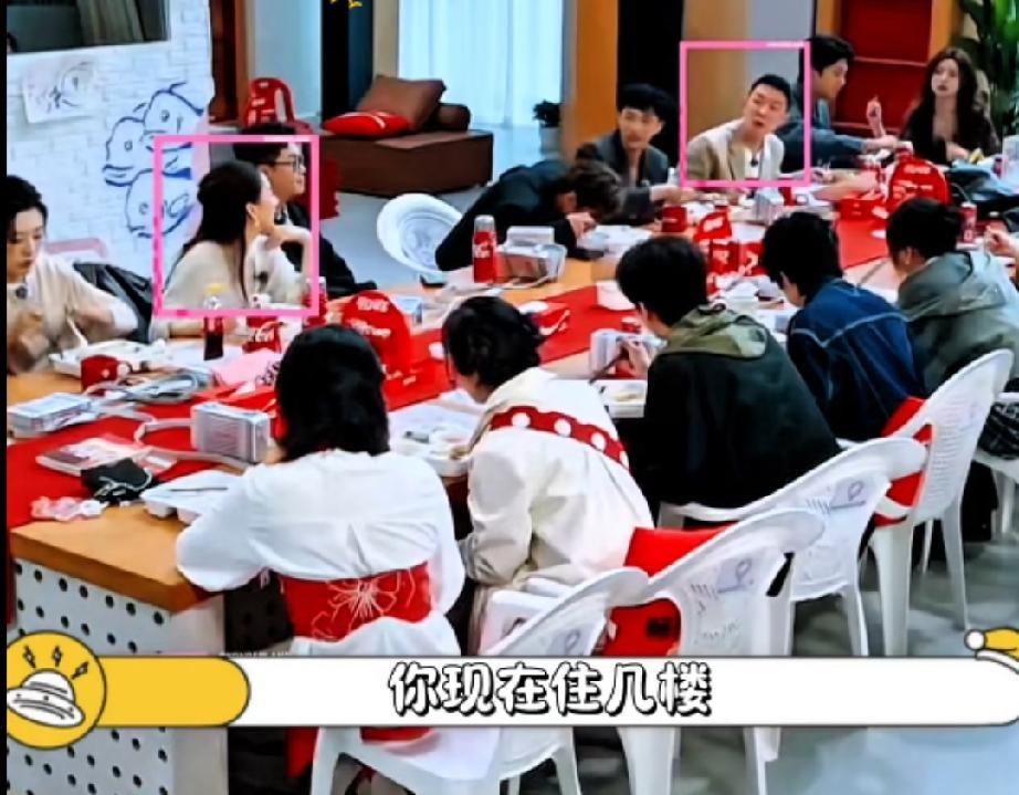 方媛住单间还埋怨每天爬五楼腿都肿了

不知道的还以为她爬的是15楼，这么娇气的嘛