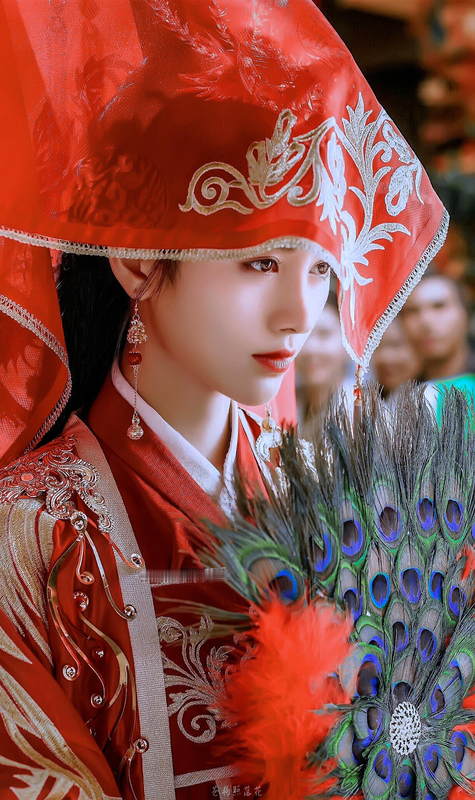 鞠婧祎 《芸汐传》韩芸汐▷嫁衣-掀开盖头 