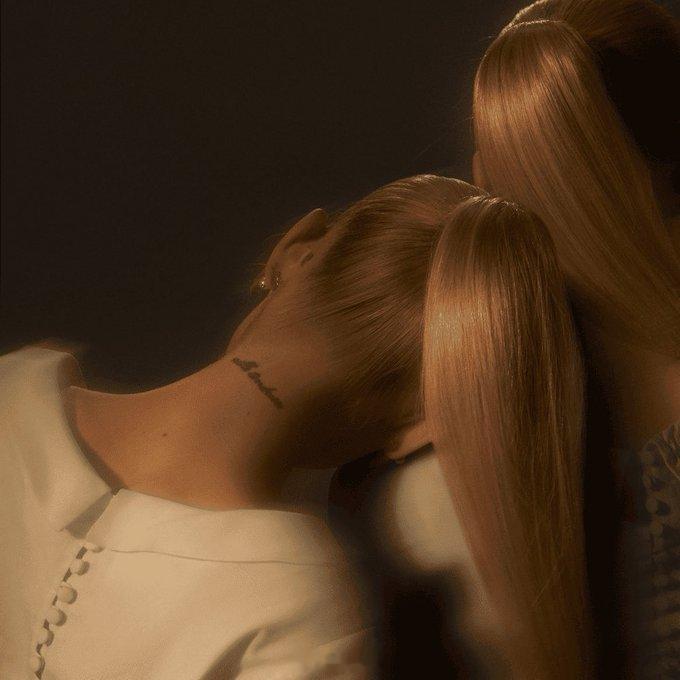 ArianaGrande  A妹Ariana Grande 同名专辑主打单曲《e
