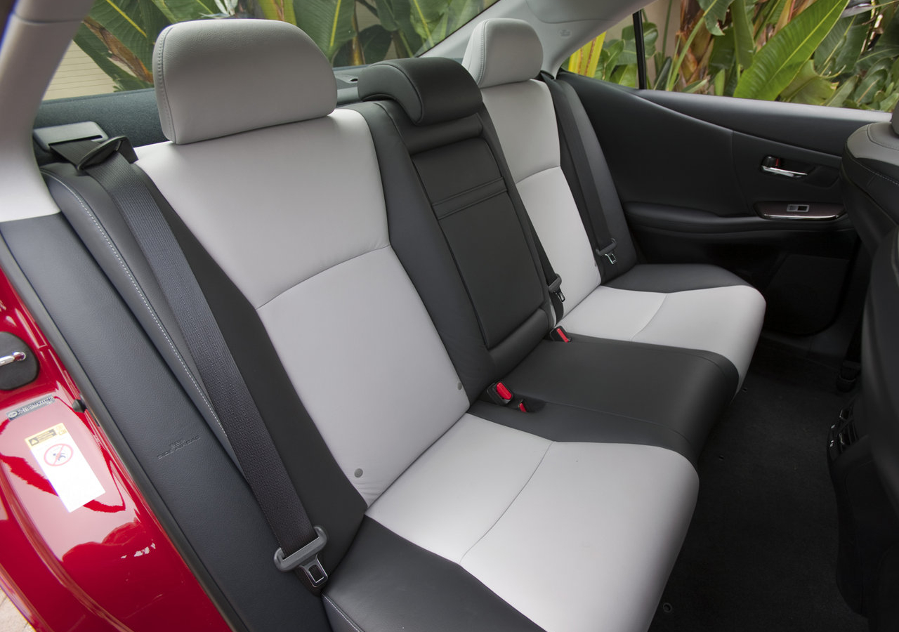 雷克萨斯   2010 Lexus HS 250h，雷克萨斯首款专门打造的豪华混