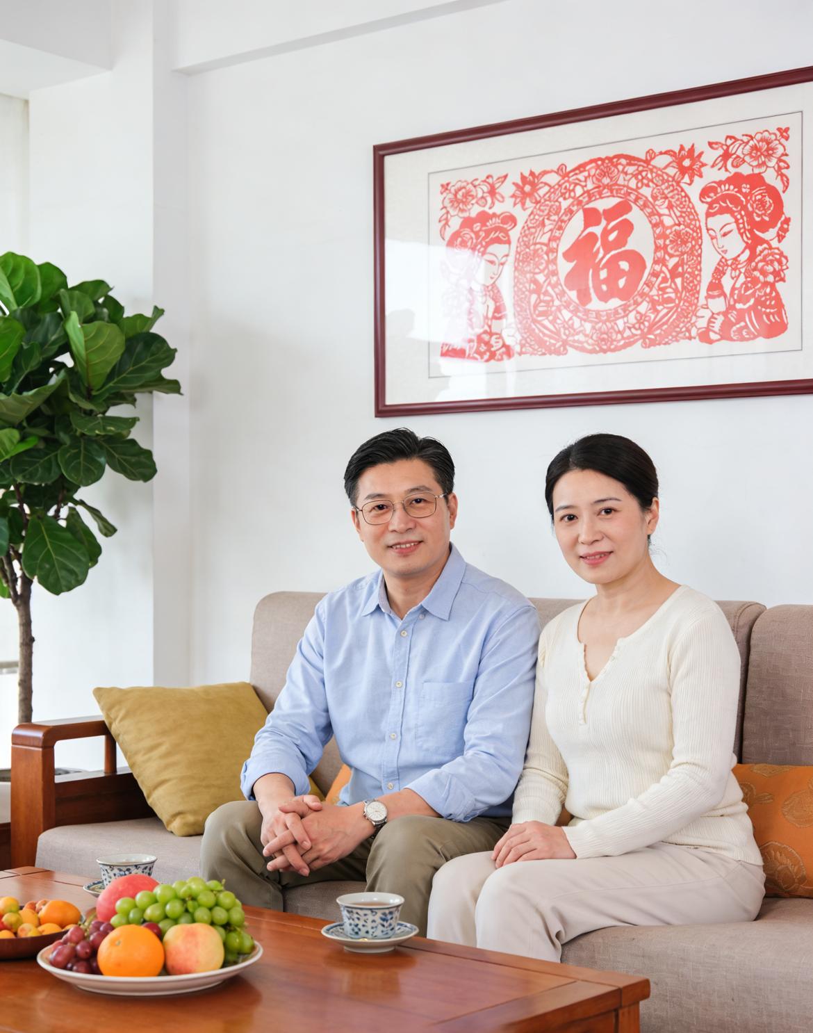 “都是狠人！”结婚22年竟活成“合租室友”，水电费精确到分。分床睡20年、两年零