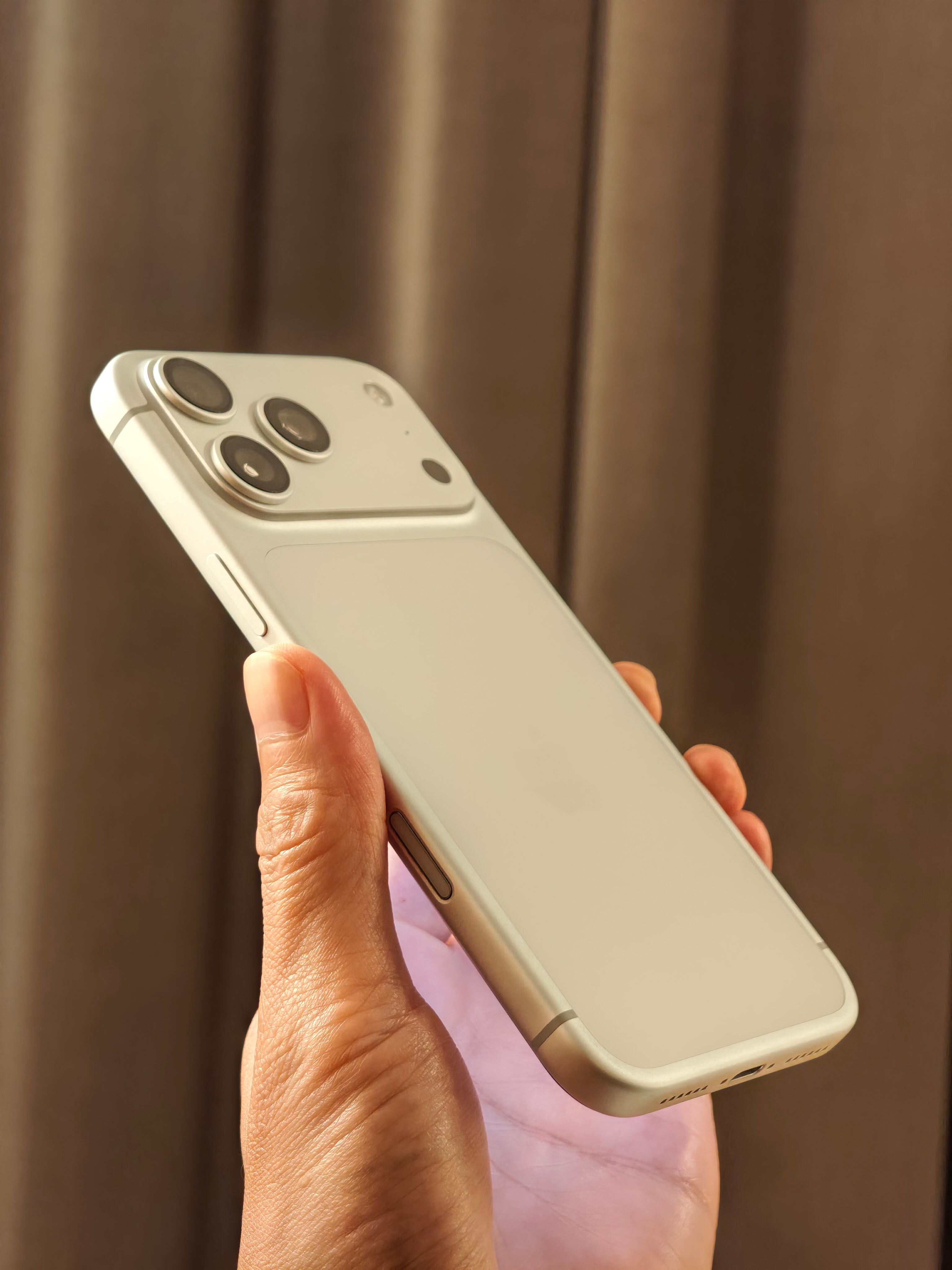 去年从iPhone14Pro Max 换到iPhone17 Pro Max导完数