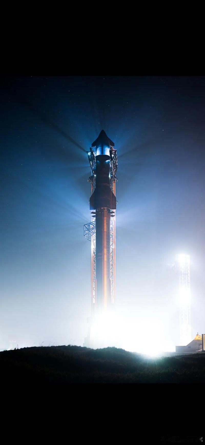 SpaceX IPO超额认购3.5-4倍，吸引超2500亿美元需求，远超计划募资