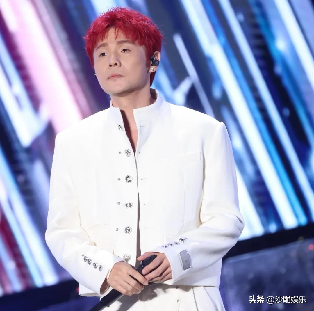 李荣浩，发长文硬刚！

4月1日愚人节，当大家都在琢磨今天哪个明星会搞事情的时候