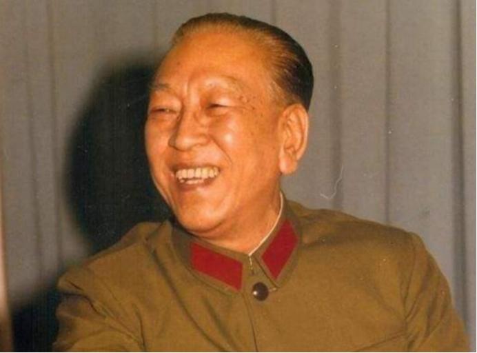 1950年，中国驻瑞典领事馆为了庆祝国庆举办了一场晚宴，宴席上，一名瑞典将军瞧不
