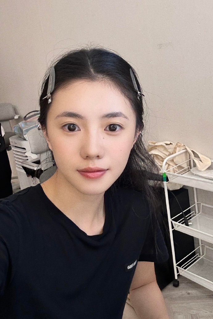 刘浩存 自拍系列🤳 
