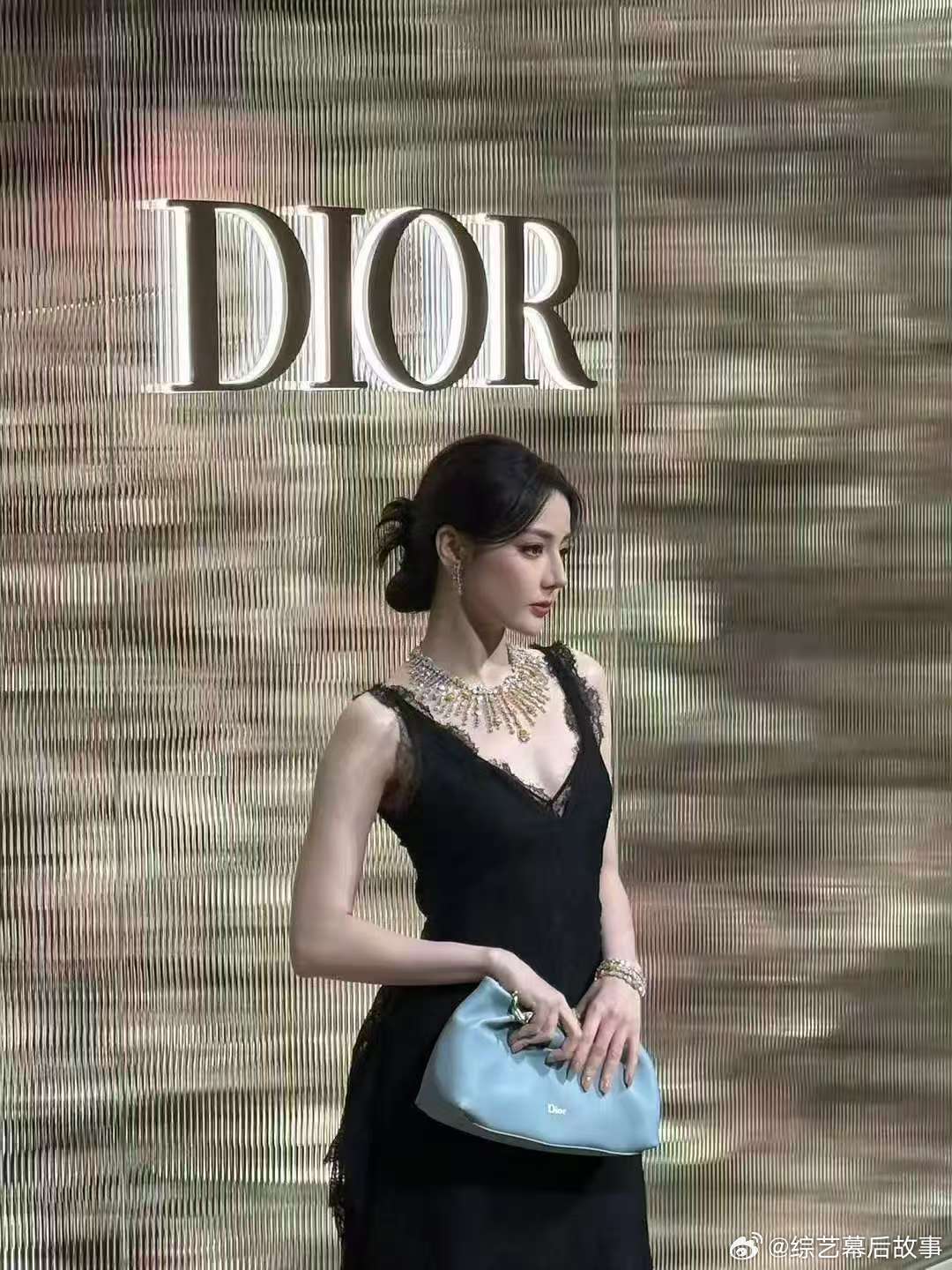 热巴生图即神图迪丽热巴工作室审美好起来了！热巴活动女王归来，生图即神图！ 