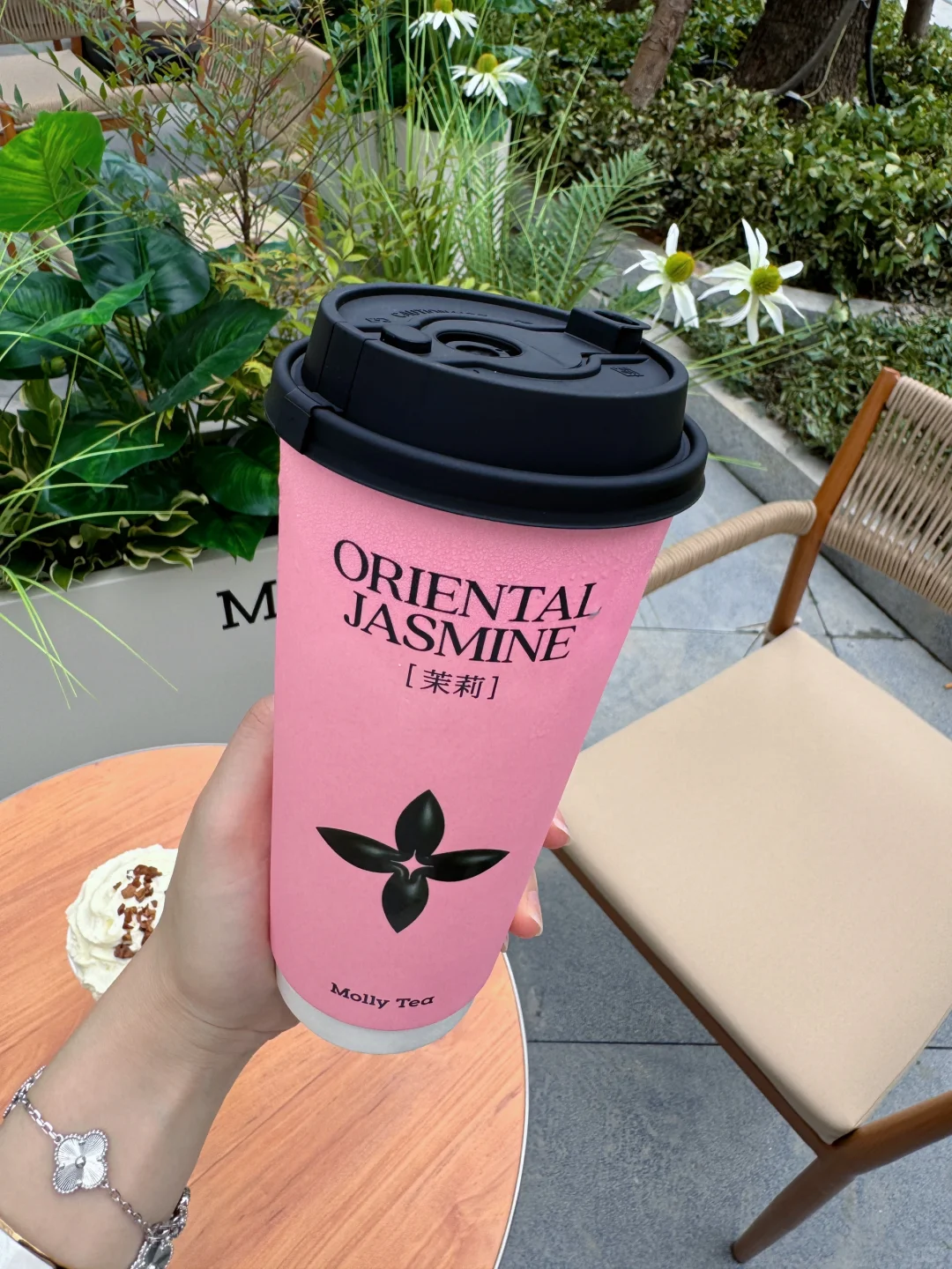 贵阳万象城｜夏日是茉莉奶白给的快乐