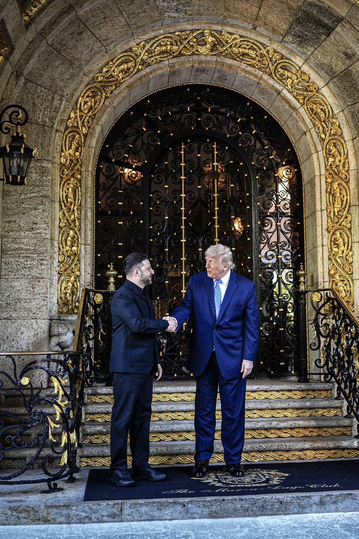 【与普京通话后，特朗普与泽连斯基在海湖庄园会晤】

美国《纽约时报》12月28日