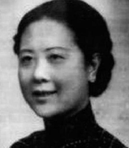 1995年，95岁的张学良终于开口说了一句话。

他说：于凤至和我的秘书搞在一起