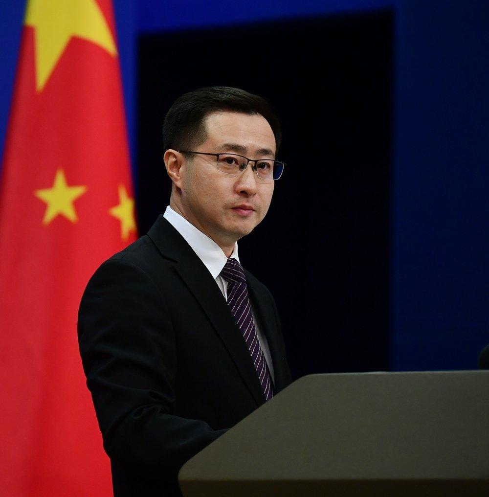 中国对日方新通过的网络安全战略深表关切，该战略允许实施“主动网络防御”，标志着日