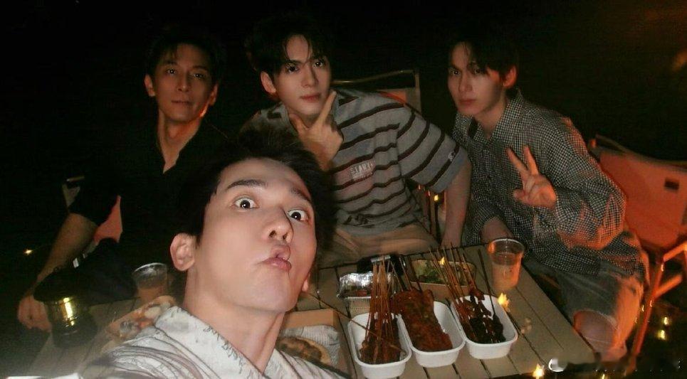 白鹿曾舜晞陈鹤一梁永棋韩国旅游临江仙小分队又又又出去玩了，vlog、合照统统都砸