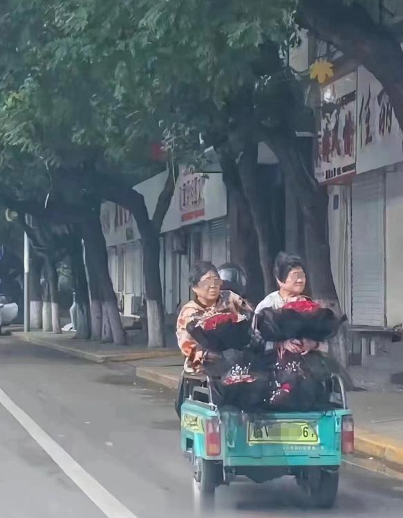 你七夕节收到花了吗？[允悲] ​​​