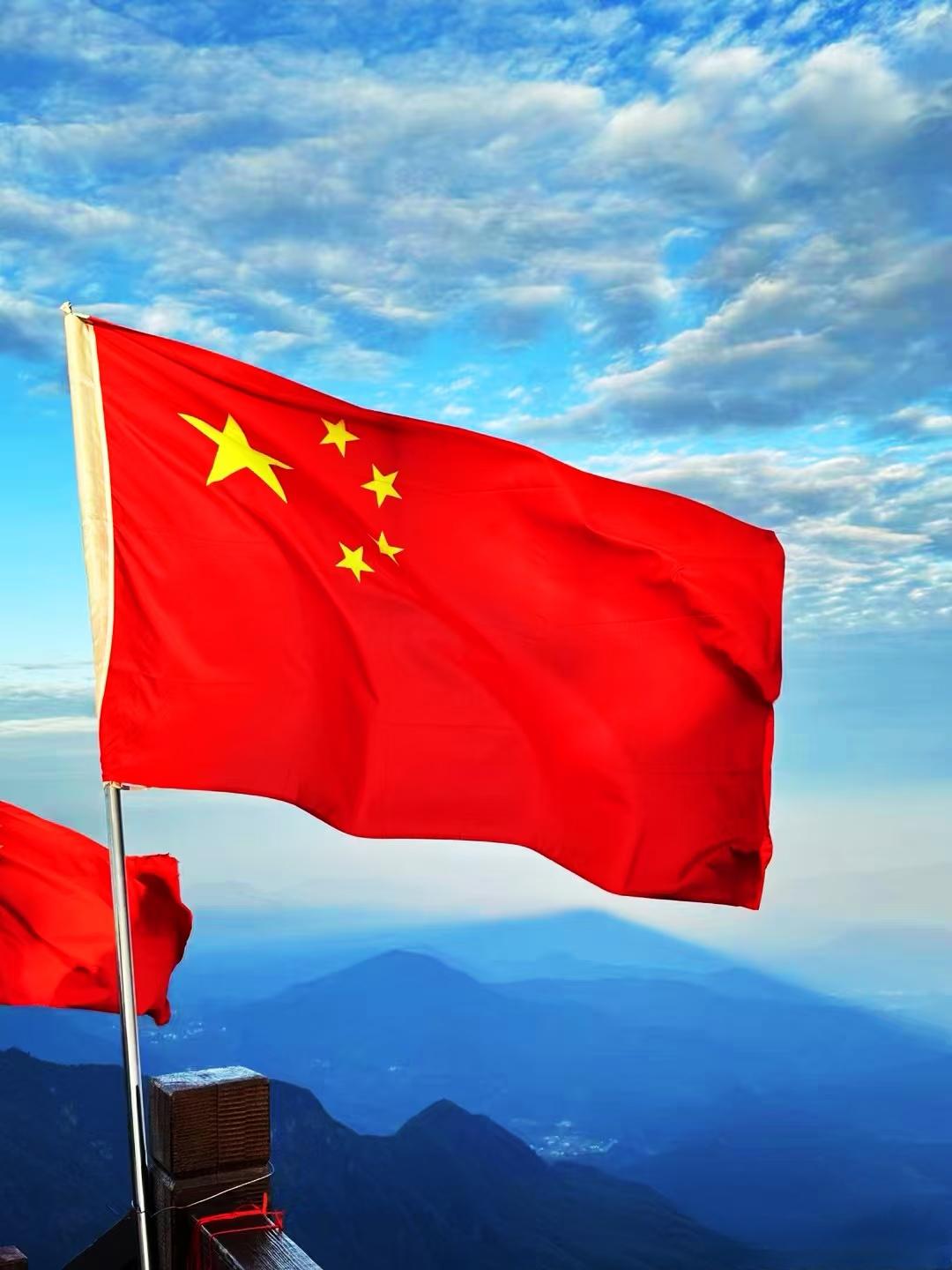 中国力量为什么如此强大中国力量的强大，源于百年苦难中淬炼出的民族韧性，更来自中国