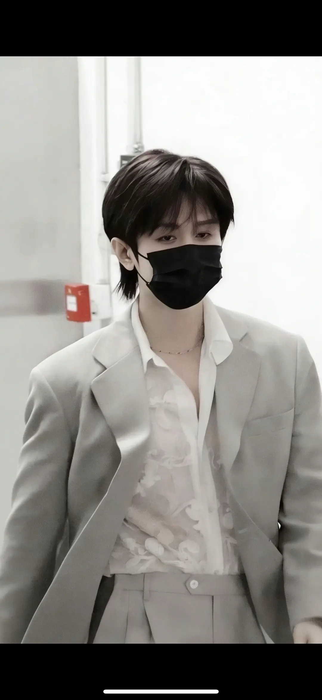 成毅随便一带 这项链就断货？ 