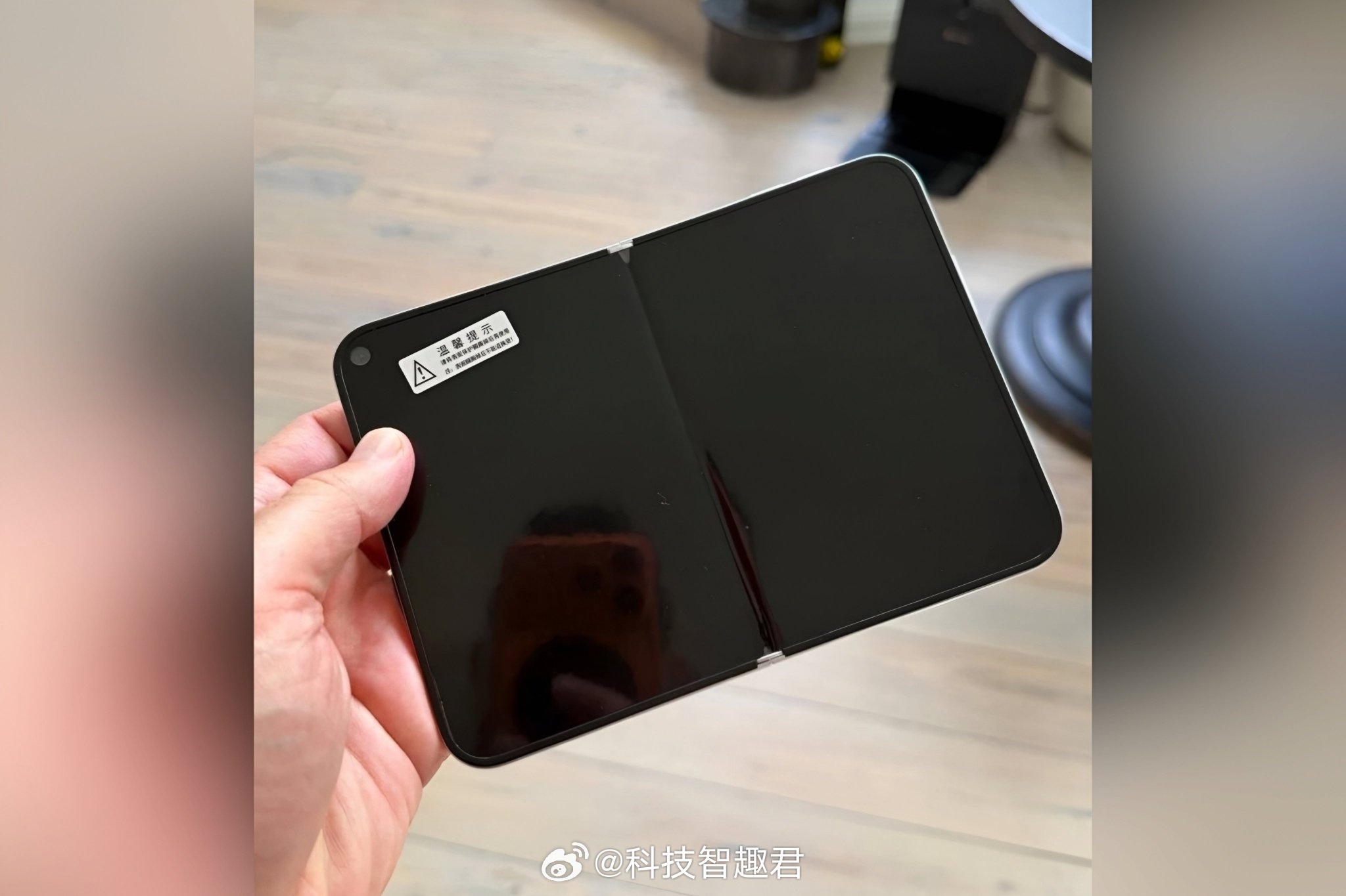 如果是这种阔折叠，我还真是不怎么欣赏的来。你们呢？iPhoneUltra渲染图曝