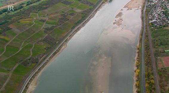 因为干旱，德国的加油站已经告急

由于夏天的高温和干旱，河流里的水位不断下降。而