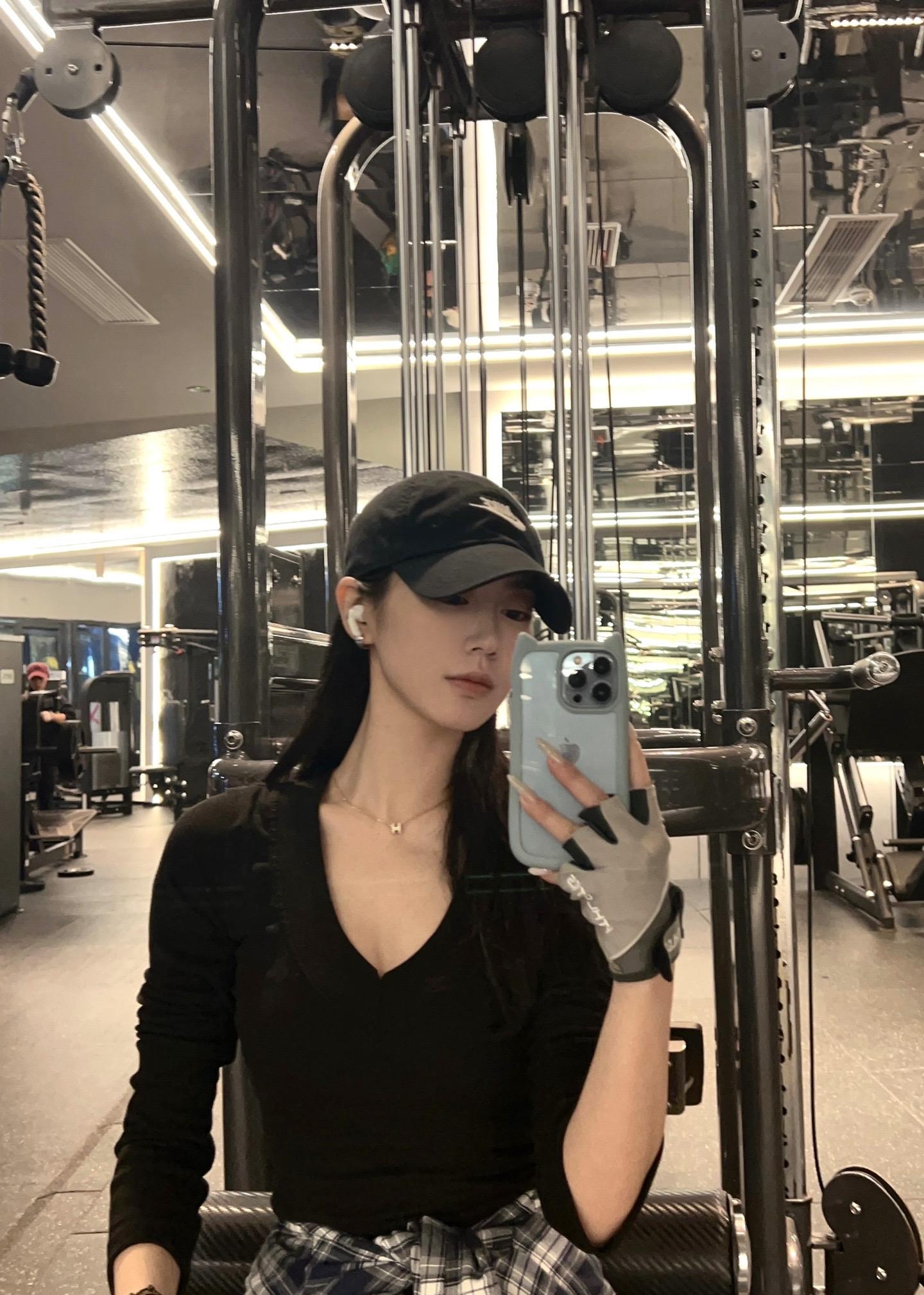没什么耐心 最持久的就是现在❤️