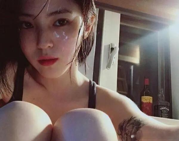 #韩素希花2000万洗纹身#当时看妻子的世界，就觉得她的疯劲不像演的，能让韩娱公