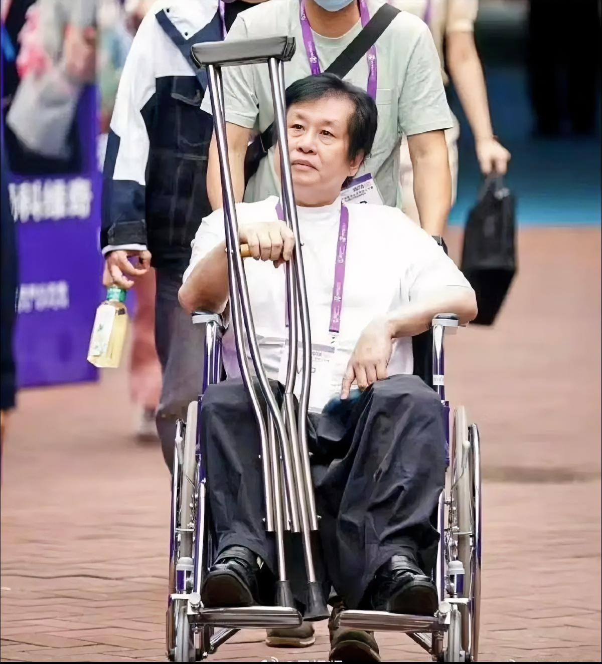 真不愧是深圳速度！
郑智化下午反映的，
官方傍晚就回应了，并公开道歉，这就是来自
